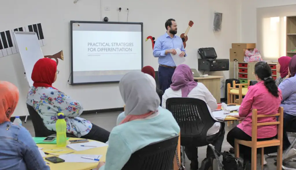 إعداد المدرسين وتنمية بشرية